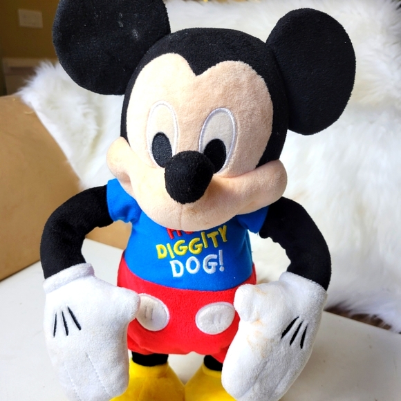 Mickey Mouse hot diggity dog dancing toy - Picture 3 of 9